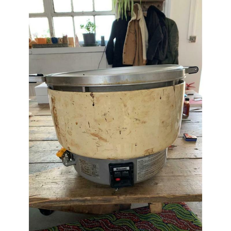 Rinnai Lpg has rice cooker RER- 55AS