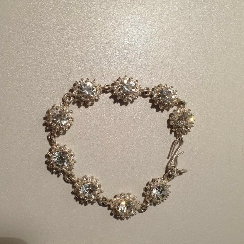 Silver Artificial Necklace With Earrings, Bracelet And Head Piece Kids Jewellery Set