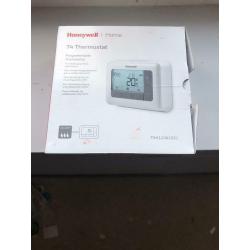 Honeywell T4 ProgrammableThermostat