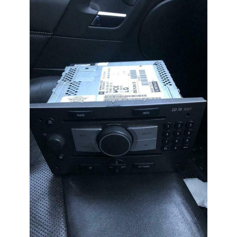 Vauxhall vectra C CD 70 stereo radio unit with GPS Satnav CD