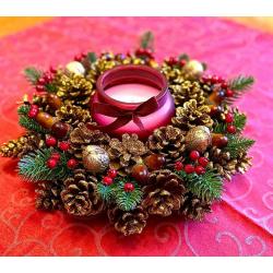 Christmas candle centerpiece
