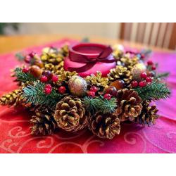 Christmas candle centerpiece