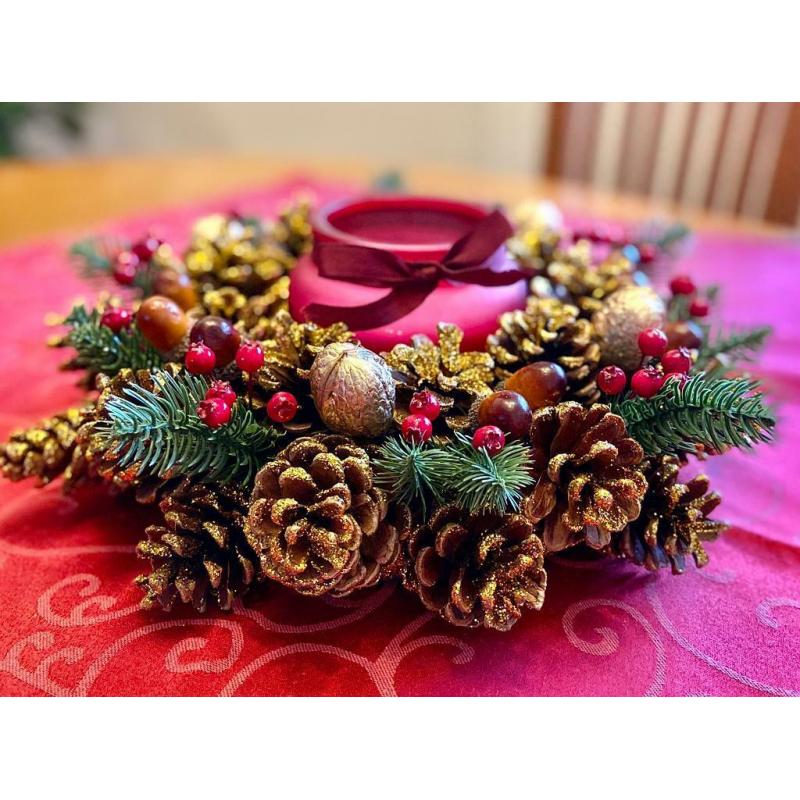 Christmas candle centerpiece