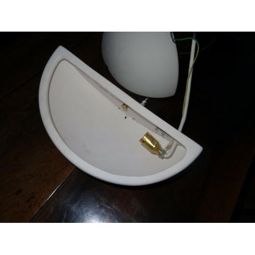 UPLIGHTS X2 -WHITE PORCELAIN - 240V. NEW