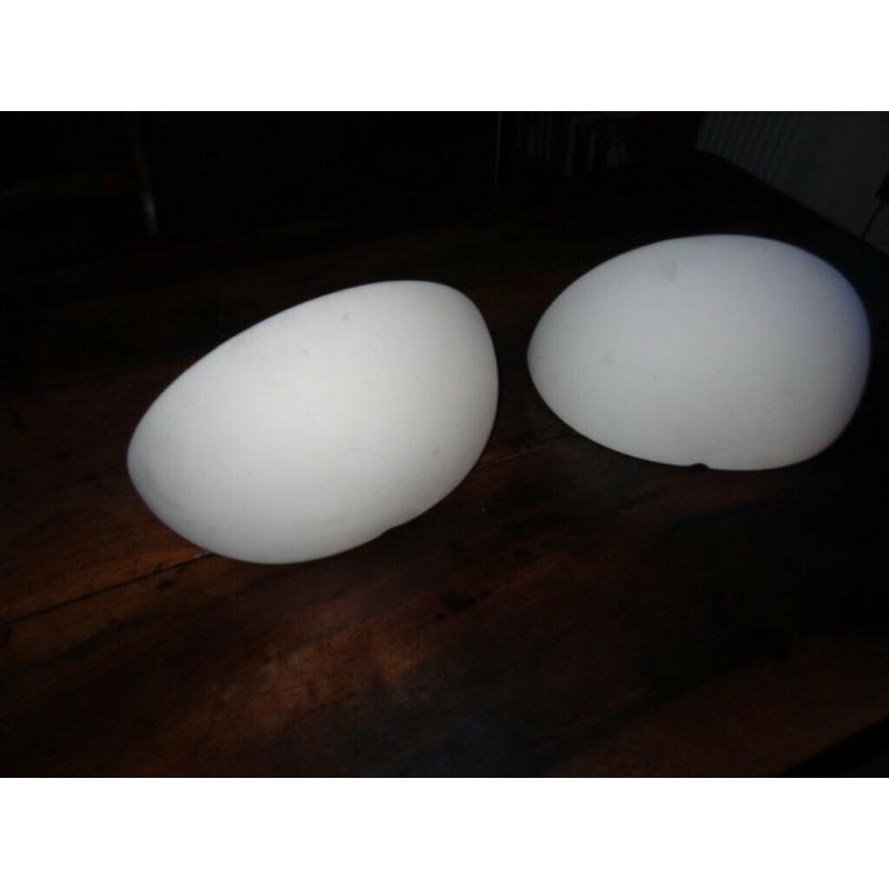 UPLIGHTS X2 -WHITE PORCELAIN - 240V. NEW