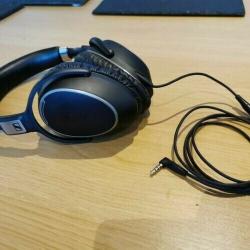 Sennheiser PXC 480 Noise Cancelling Headphones