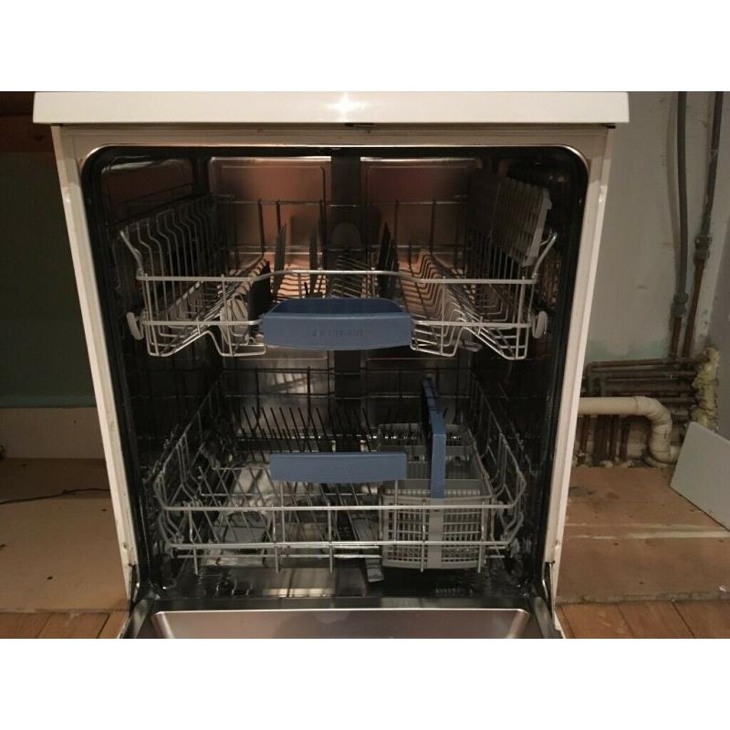 Bosch Dishwasher used and in excellent condition