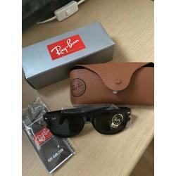 **BRAND NEW** Rayban Wayfarers w/ box ?80