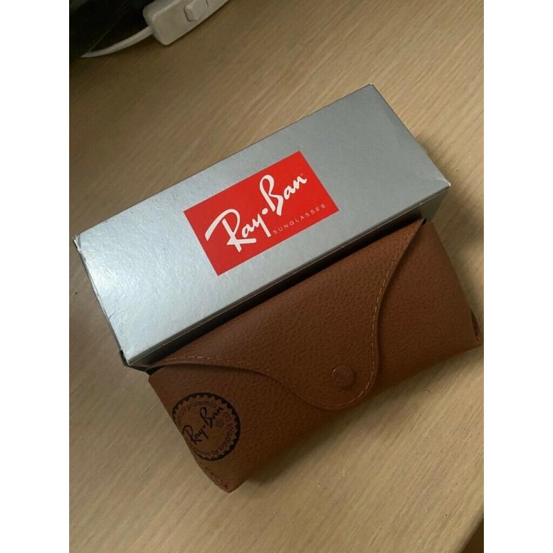 **BRAND NEW** Rayban Wayfarers w/ box ?80