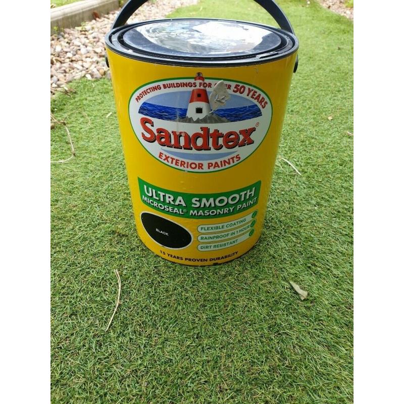 Sandtex Ultra Smooth Masonry Paint - Black 5L