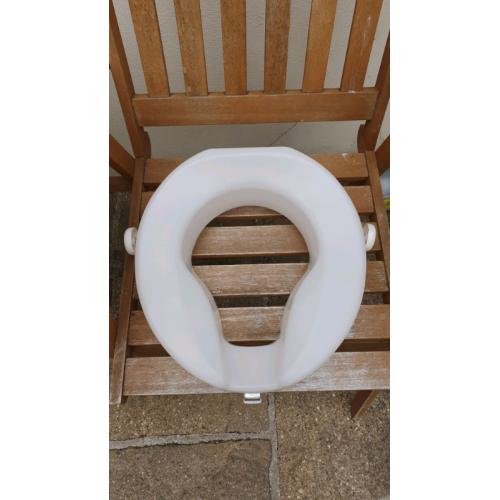 Ashby Medically raised Toilet seat booster
