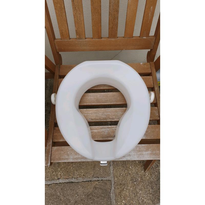 Ashby Medically raised Toilet seat booster