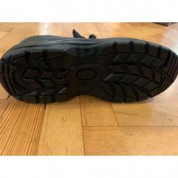 Steel toe capped chukka safety boot - size 10 (U.K.)