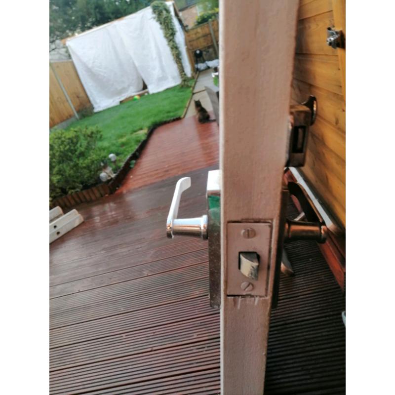 2x interior doors for sale all different sizes comes with handles