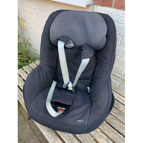 Maxi Cosi Pearl & FamilyFix isofix base
