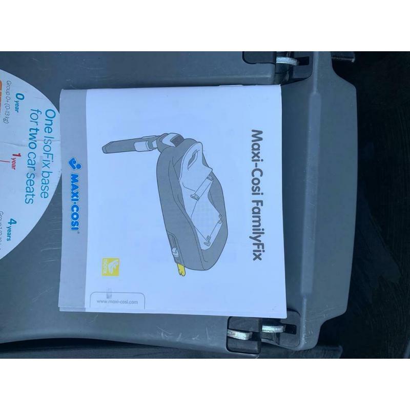 Maxi Cosi Pearl & FamilyFix isofix base