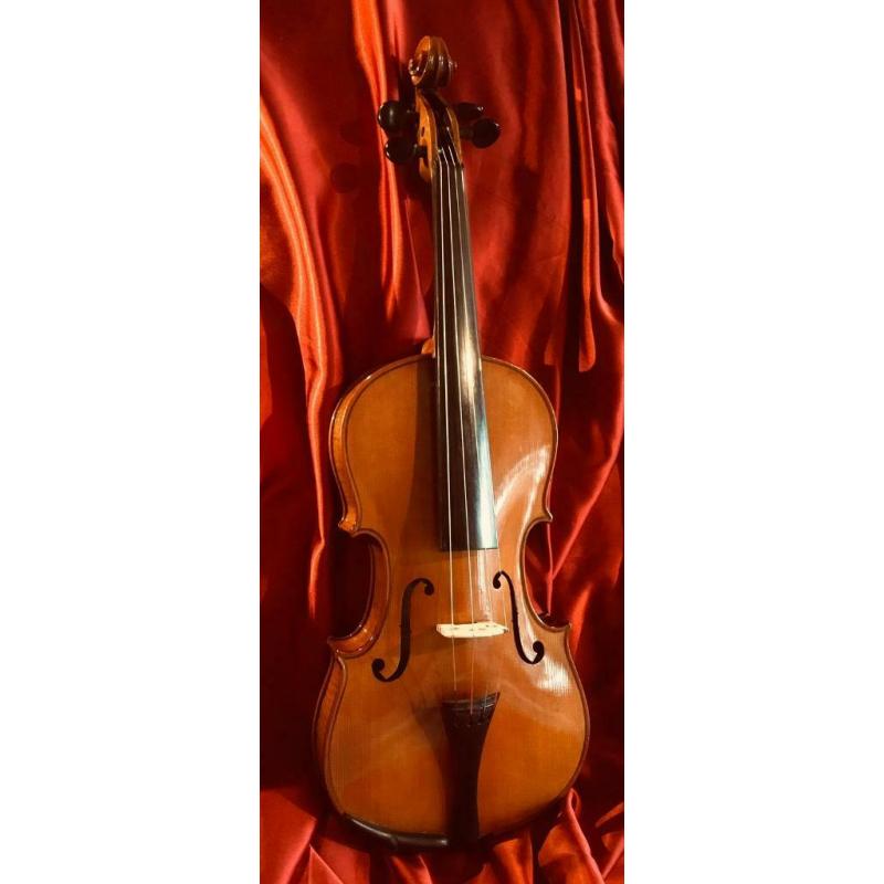 Violin Full Size Antique/Vintage Quality Instrument. All ready to play