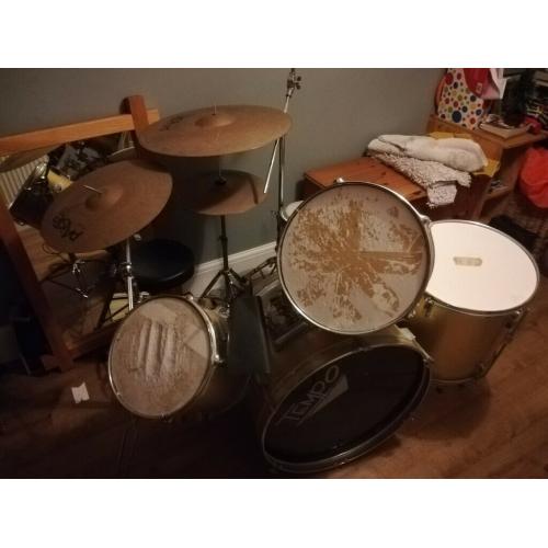 9 peice drum kit