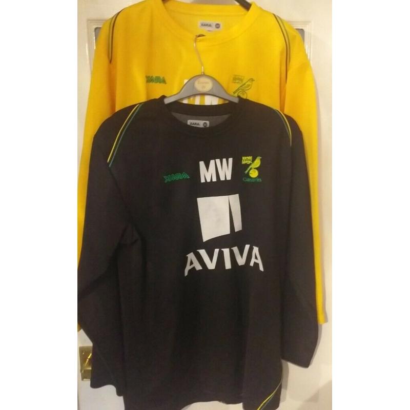 SELECTION OF NORWICH CITY F.C. TRAINING TOPS