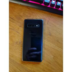 Samsung S10 Plus black unlocked and in good conditions. !
