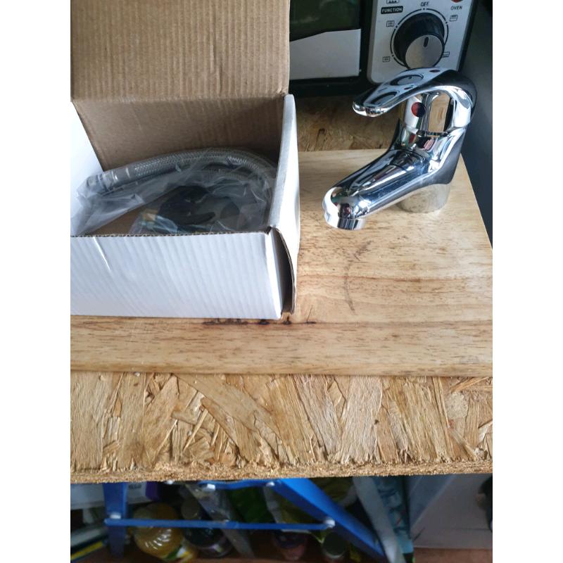 Monobloc tap