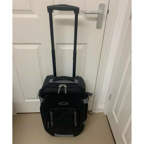 Authentc Oakley Cabin Bag