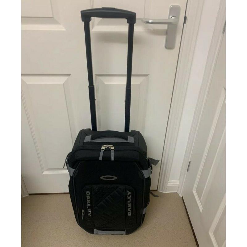 Authentc Oakley Cabin Bag