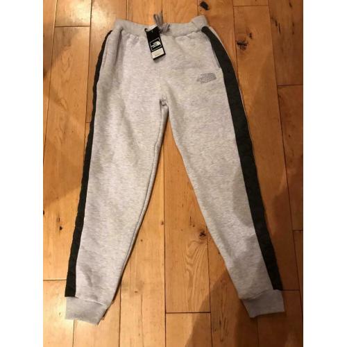Bnwt boys north face tracksuit size 176 12/13