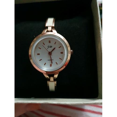 Ladys Quartz watch