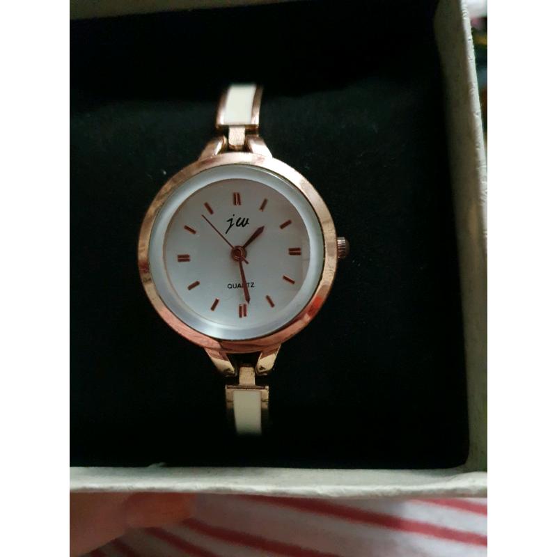 Ladys Quartz watch