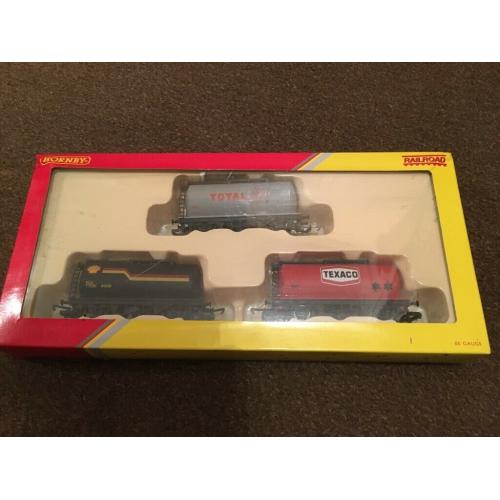 Hornby fuel tanker pack R6366