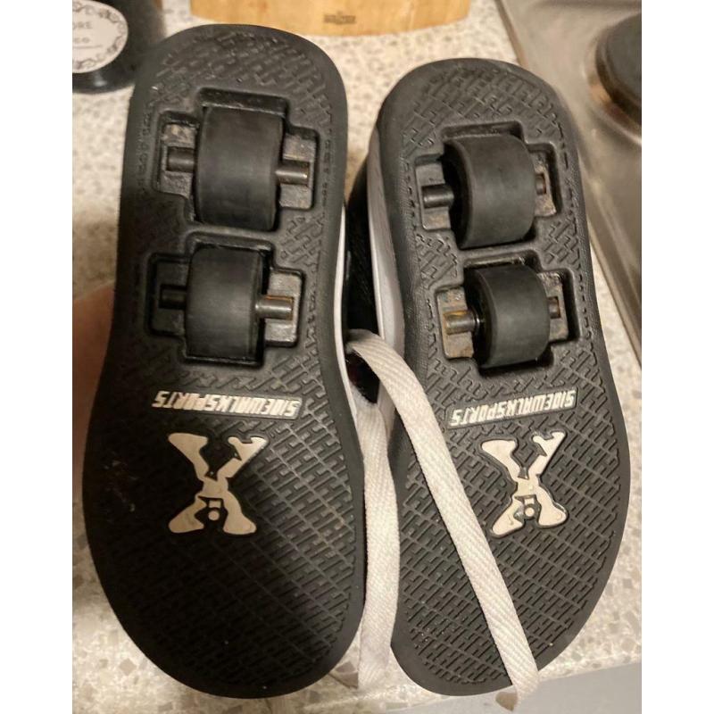Sidewalk Sport Heely shoes, size 11