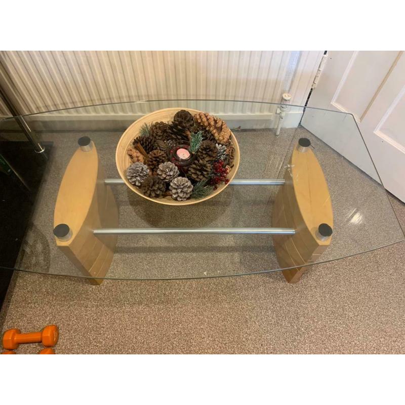 Free Coffee table with free ornaments