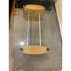 Free Coffee table with free ornaments