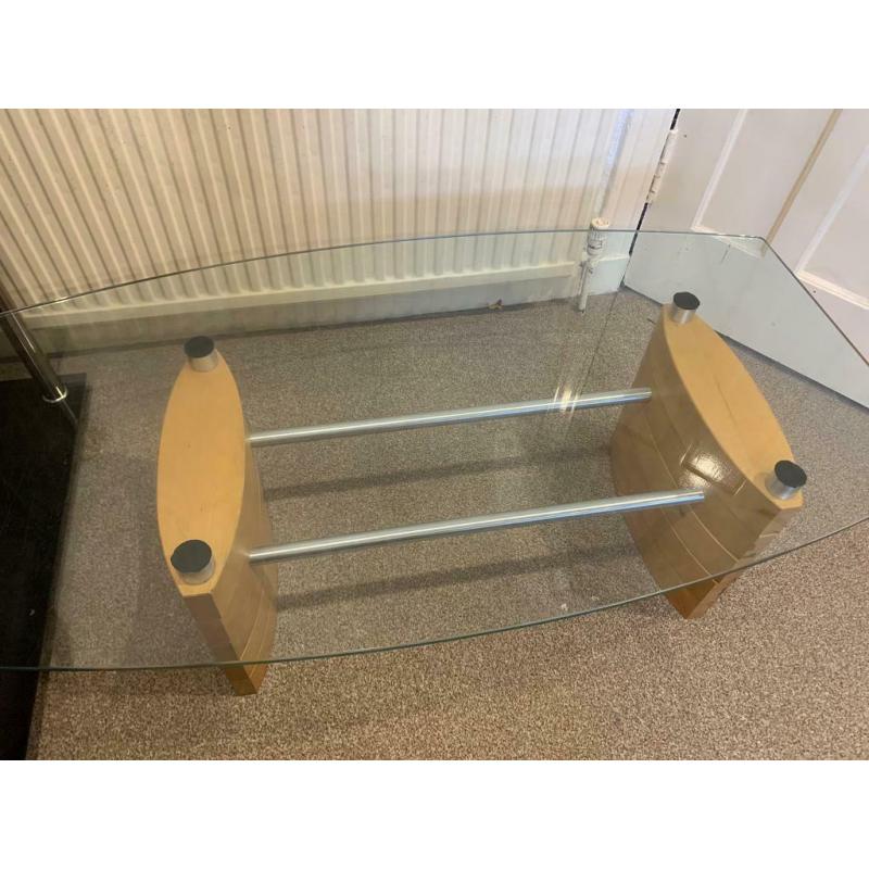 Free Coffee table with free ornaments