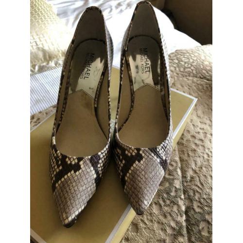 BOXED, UNWORN SIZE 38/UK5 SNAKESKIN PRINT