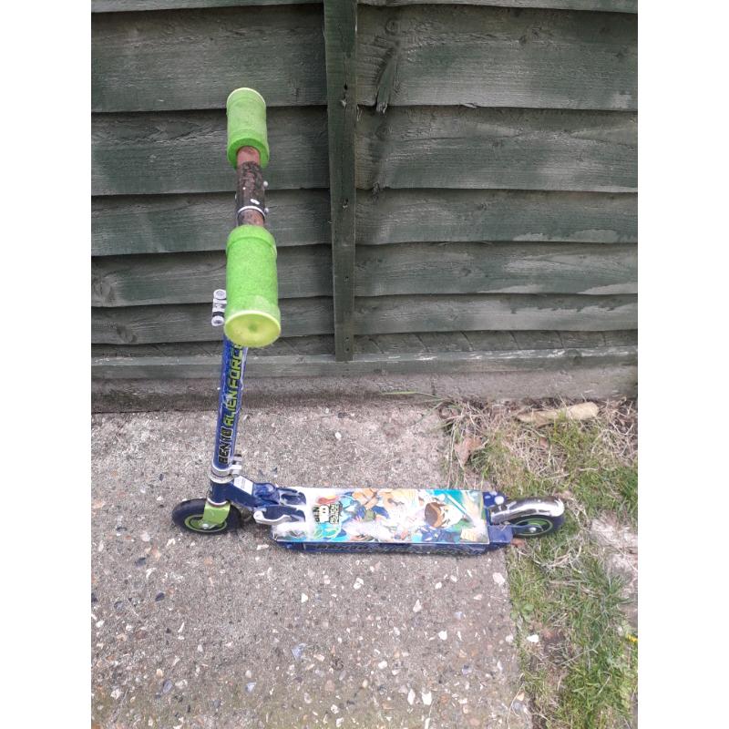 Childs ben 10 scooter