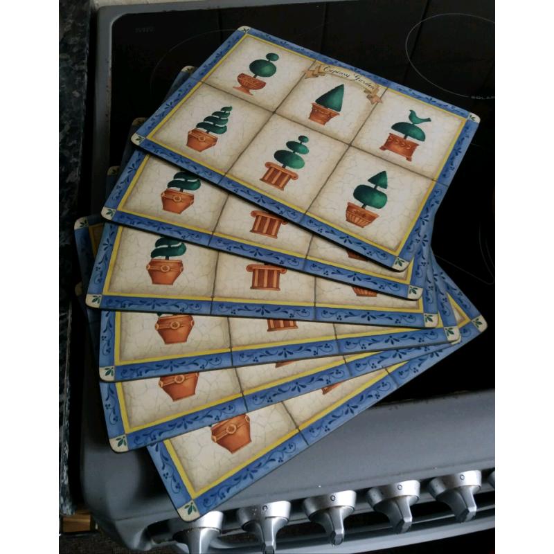 Placemats and pan mats