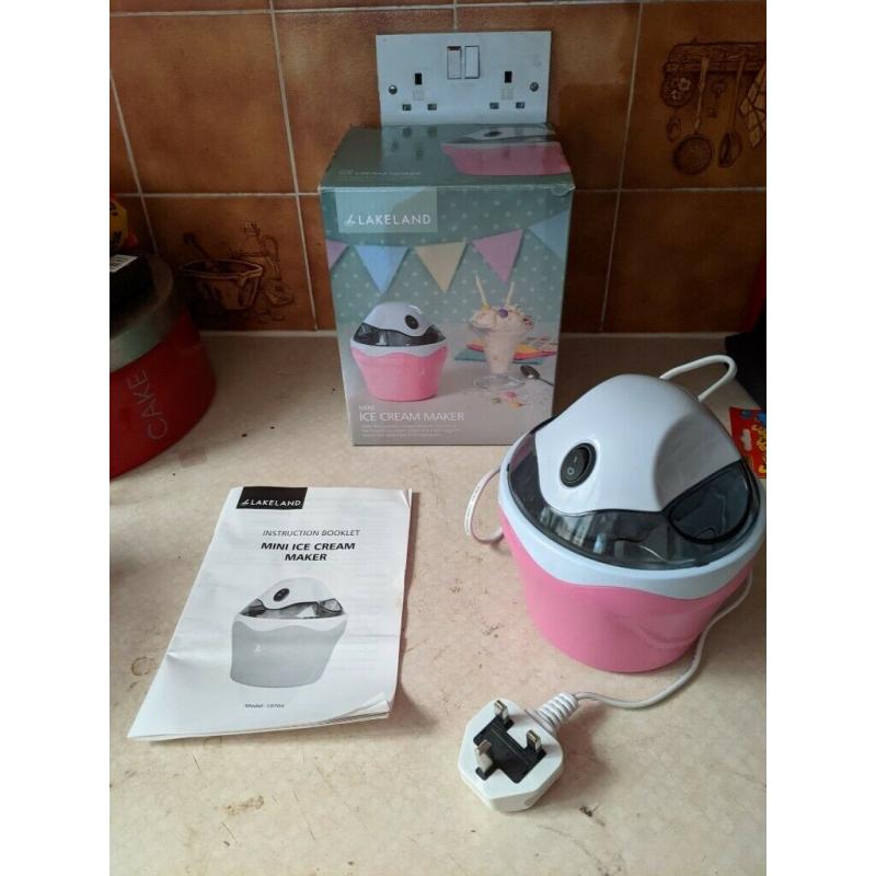 Lakeland 19704 Mini Ice Cream Maker machine