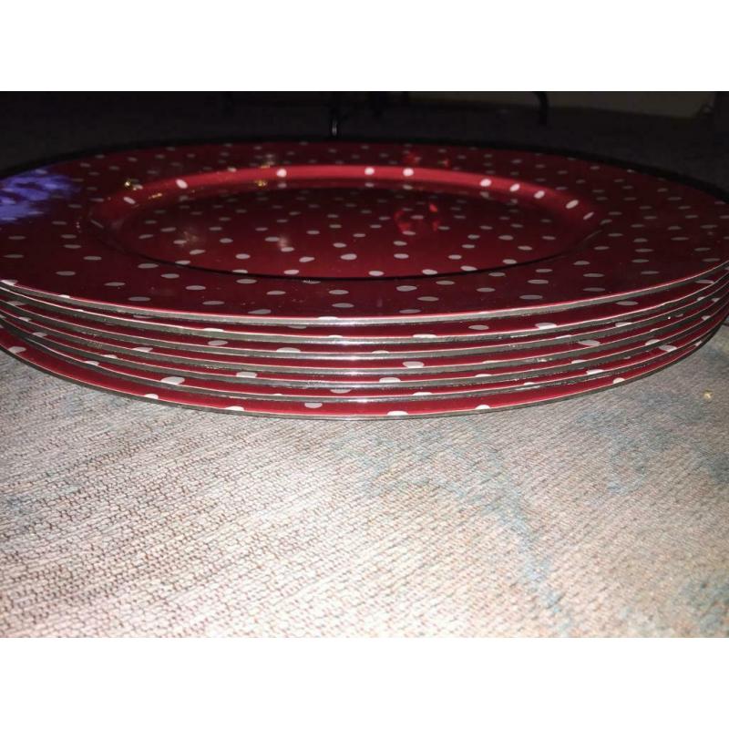 7 Charger plates