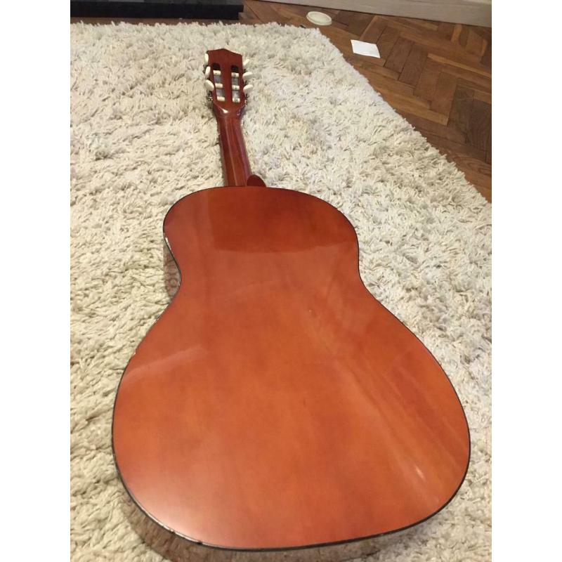 Junior classical guitar Lauren 5ON