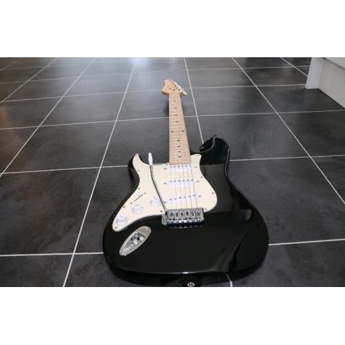 Line 6 spider IV 75 and left handed westwood electric guitar