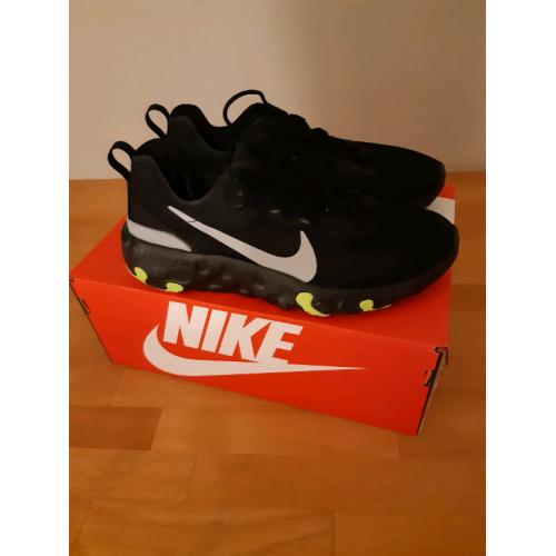 Boys Nike Trainers - Size 4.5