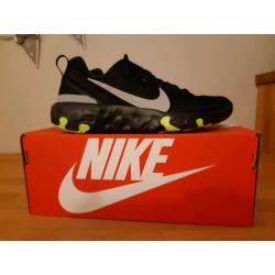 Boys Nike Trainers - Size 4.5