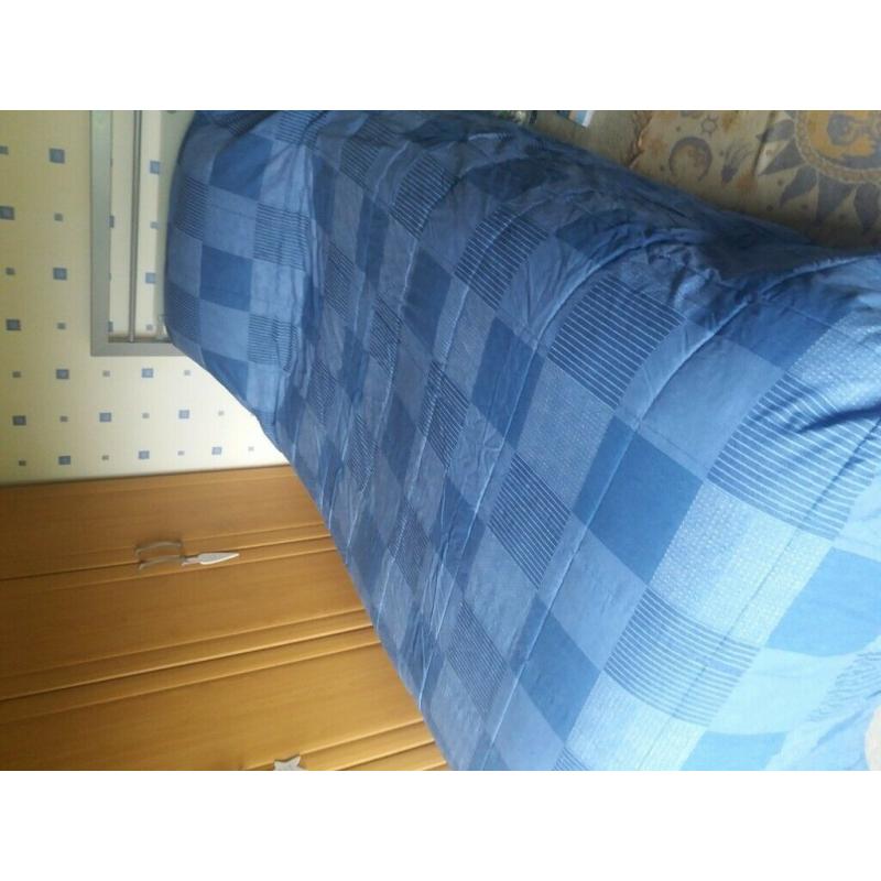 Single Quilted Throw