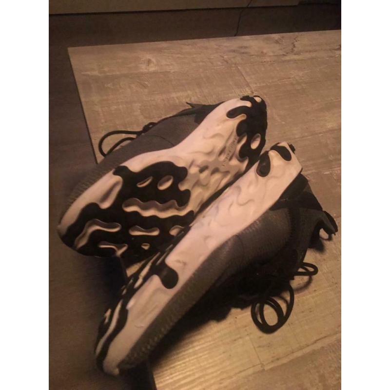 Men?s trainers